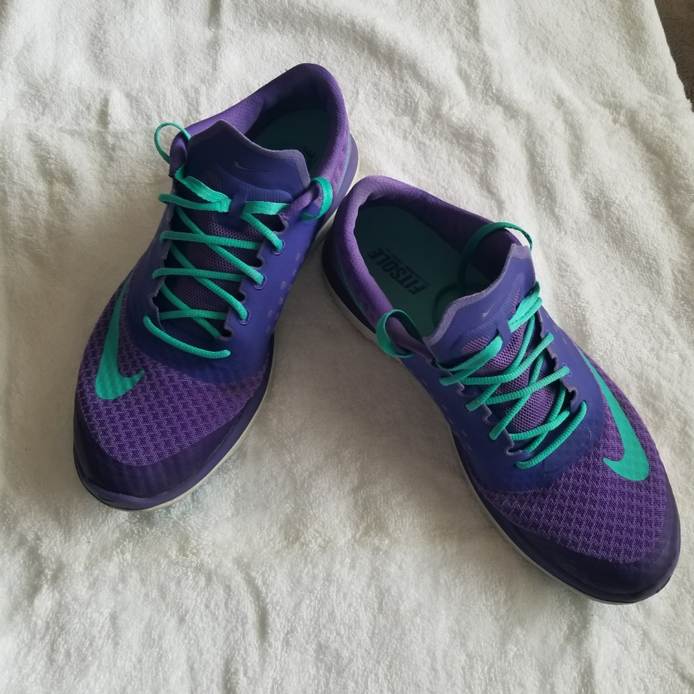 Women's Nike Sneaker